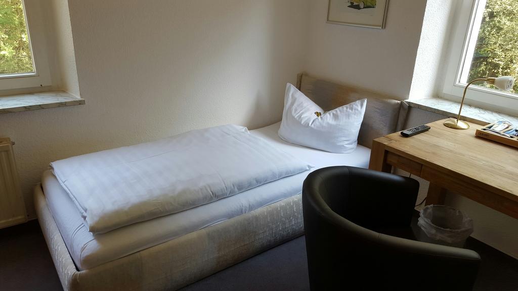 Hotel Bergische Schweiz เฟลแบร์ท ภายนอก รูปภาพ