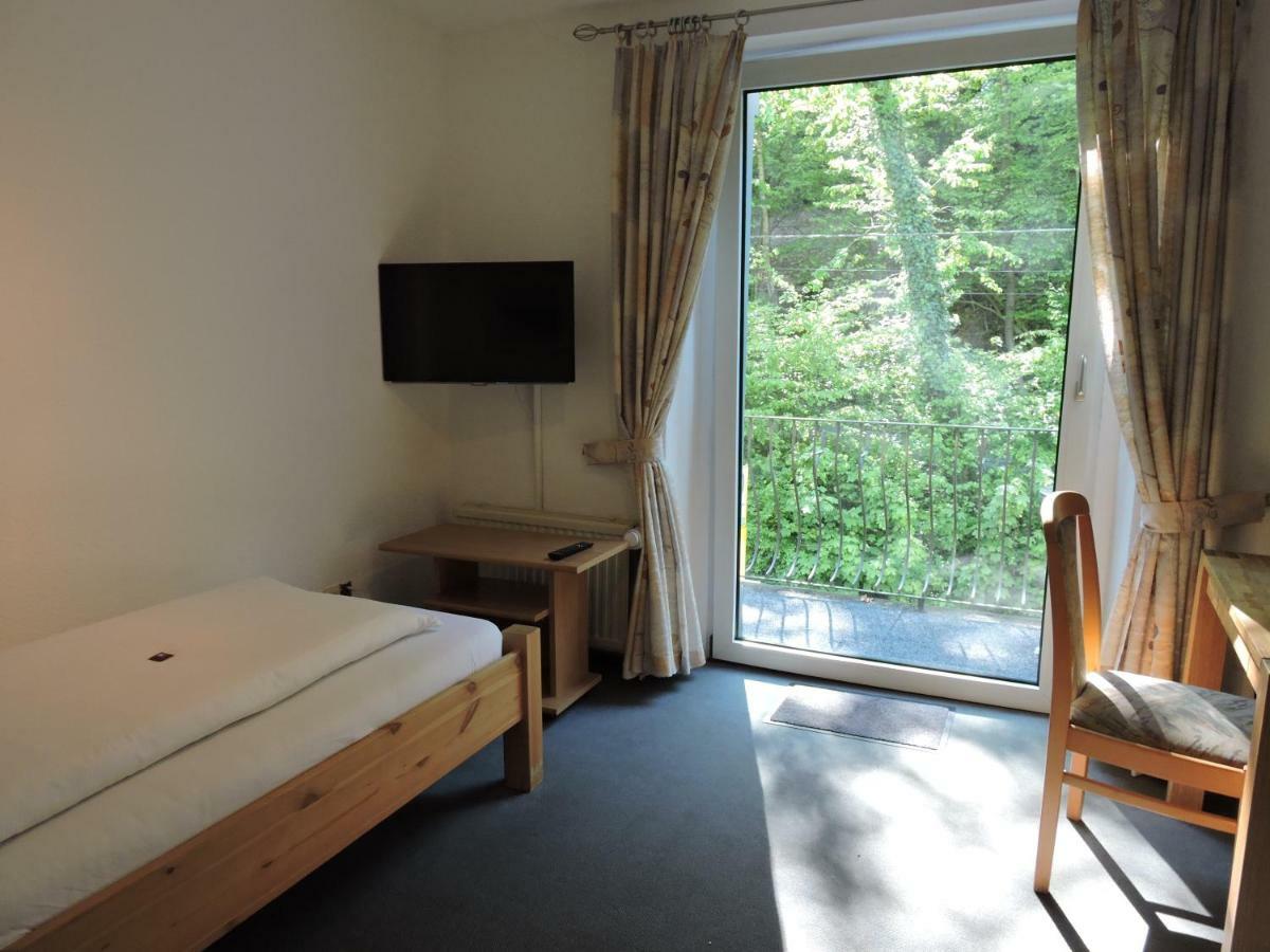 Hotel Bergische Schweiz เฟลแบร์ท ภายนอก รูปภาพ